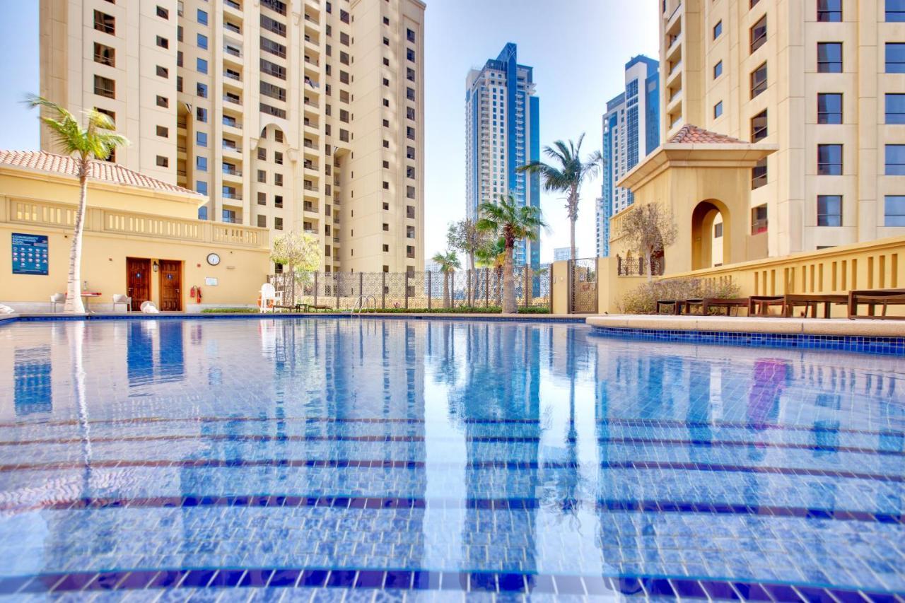 Apartamento Spacious Sea View Studio At The Beach Jbr Dubái Exterior foto