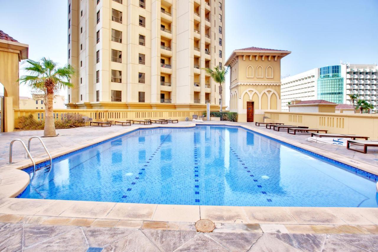 Apartamento Spacious Sea View Studio At The Beach Jbr Dubái Exterior foto