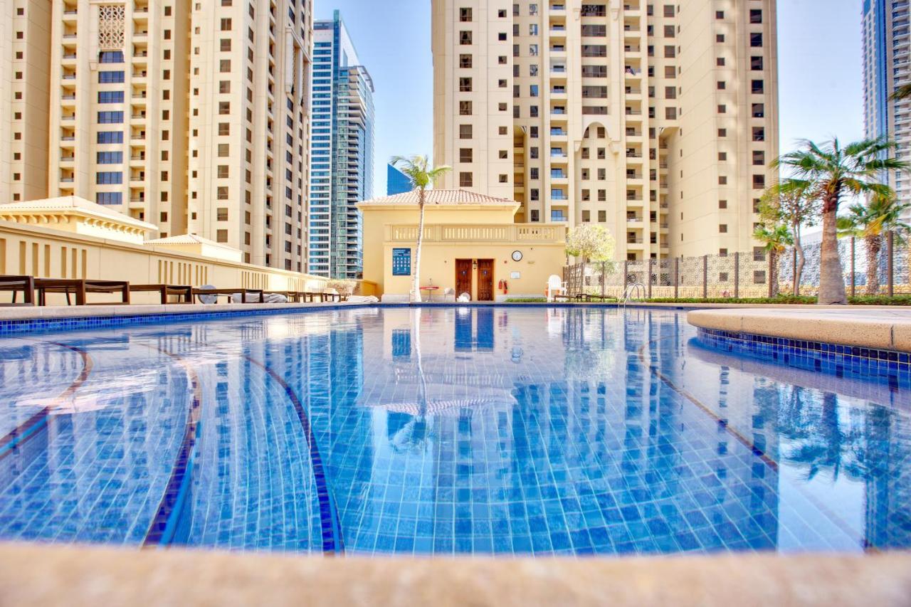 Apartamento Spacious Sea View Studio At The Beach Jbr Dubái Exterior foto