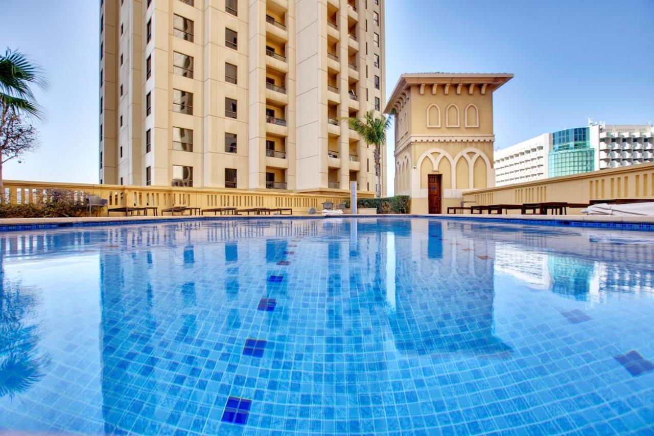 Apartamento Spacious Sea View Studio At The Beach Jbr Dubái Exterior foto