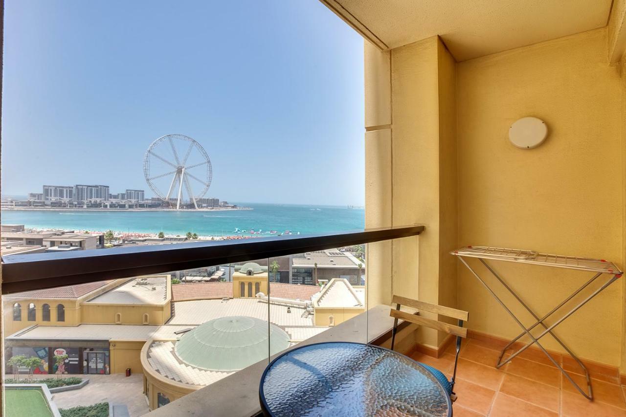 Apartamento Spacious Sea View Studio At The Beach Jbr Dubái Exterior foto